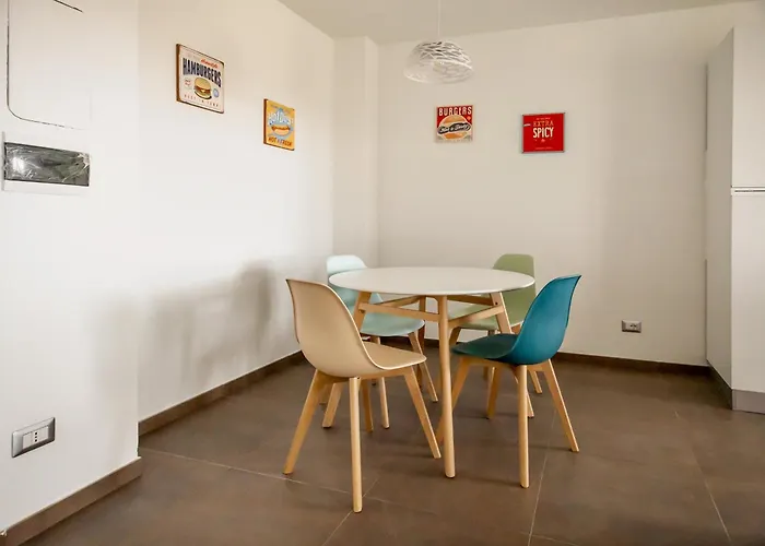 Stepahouse Zona San Paolo Elegante Bilocale A 2 Minuti Dalla Metro B * Rzym